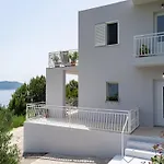 - Two Bedroom With Terrace And Sea View *