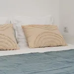 - Two Bedroom With Terrace And Sea View Apartman