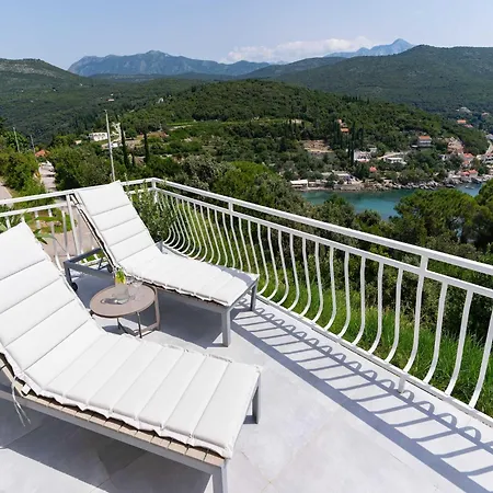 - Two Bedroom With Terrace And Sea View 公寓