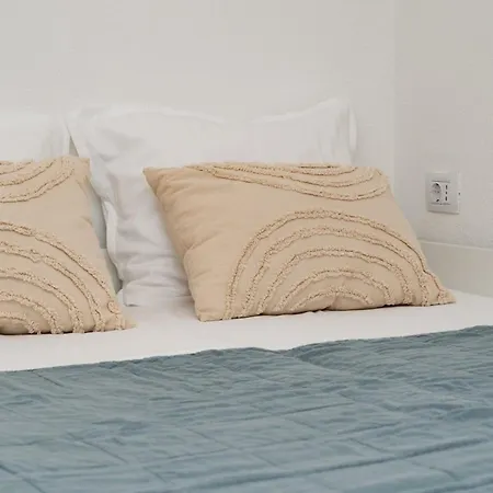 - Two Bedroom With Terrace And Sea View 公寓