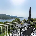 - Two Bedroom With Terrace And Sea View *