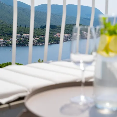 Apartmán - Two Bedroom With Balcony And Sea View