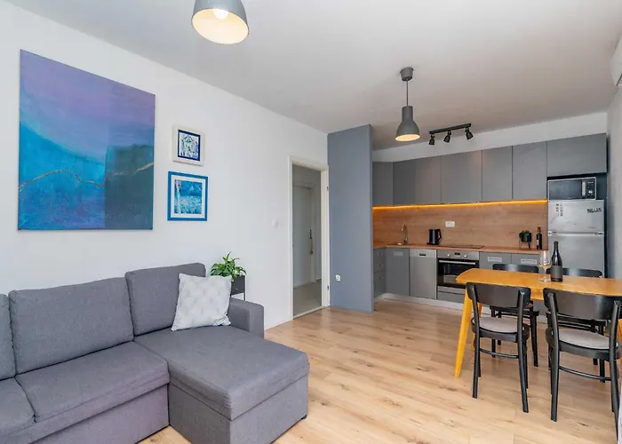 - Two Bedroom With Terrace And Sea View 아파트 *